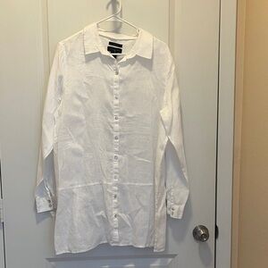 (NWT) Tahari White Casual Button-Down Shirt